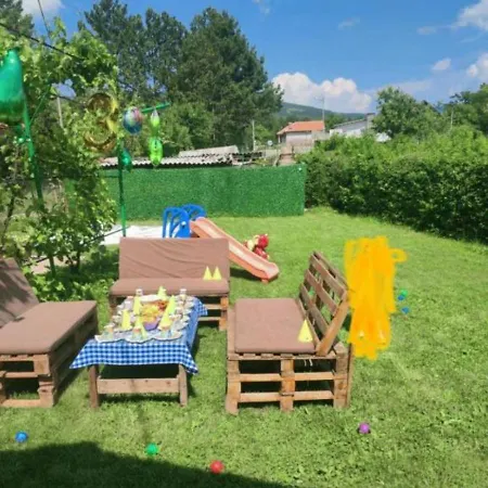 Vikendica I Hs Апартаменты